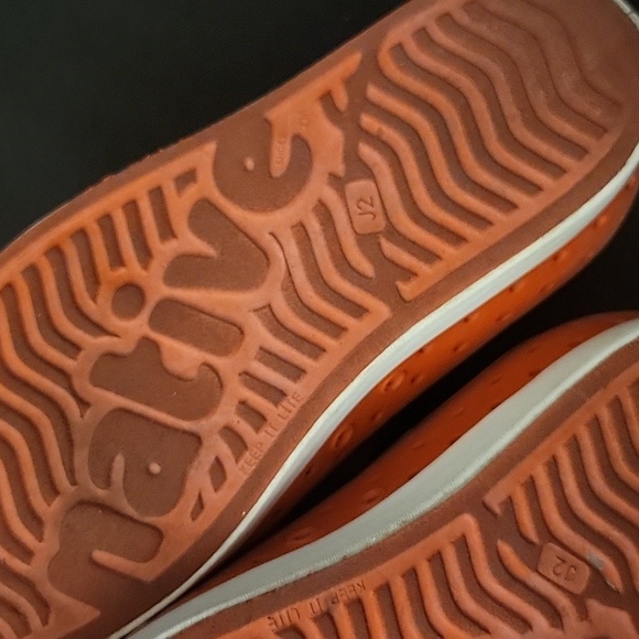 Native| Jefferson Slip on Disney Mini Mouse Shoe Size J2 - Picture 6 of 7